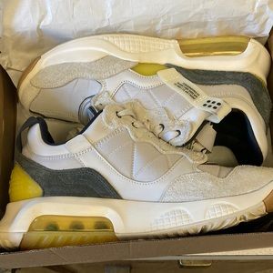 Only wore the shoes one time to go out to eat